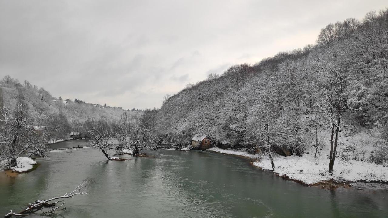 Smaragd River Near Rastoke & Plitvice Lakes Slunj Εξωτερικό φωτογραφία